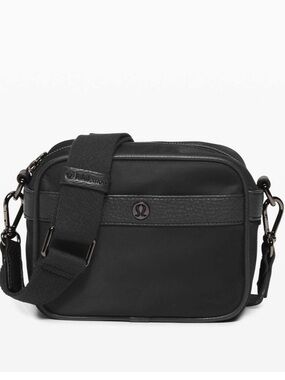 Lululemon Now and Always Crossbody Mini  3L Bag - Black